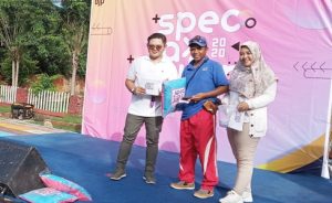 Usai Lapor SPT Tahunan, Wartawan RRI Kupang Ini Dapat Hadiah Bantal