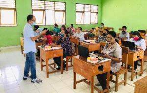 Dinas Pendidikan dan Kebudayaan Kota Kupang Gelar Bimtek Penulisan Karya Ilmiah Bagi Guru SD dan SMP