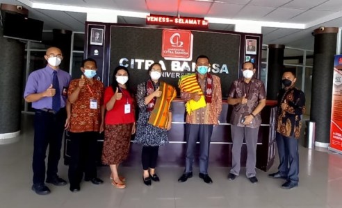 Fasilitator Mutu Nasional Puji Progres Universitas Citra Bangsa (UCB)