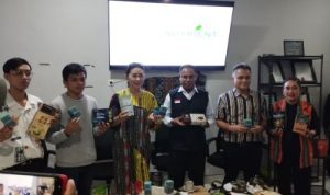 Bunda Julie Sutrisno Laiskodat Launching Penjualan Kapsul Moringa Dapur Kelor