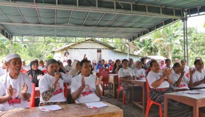 Orang Muda Ganjar Fokus Berantas Buta Aksara di Kabupaten Ende