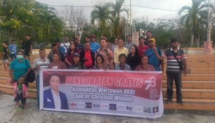 Gandeng dr. Christian Widodo, Komunitas Wartawan NKRI Nusa Tenggara Timur Gelar Pengobatan Gratis