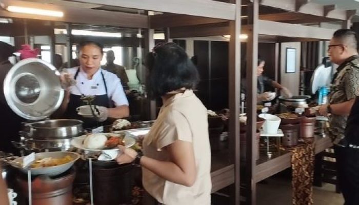 KEDAI MAKSIMUM, Kedai Makan Siang Murah Meriah Ala Aston Kupang Hotel, Har-ganya Cuma Rp 45 Ribu